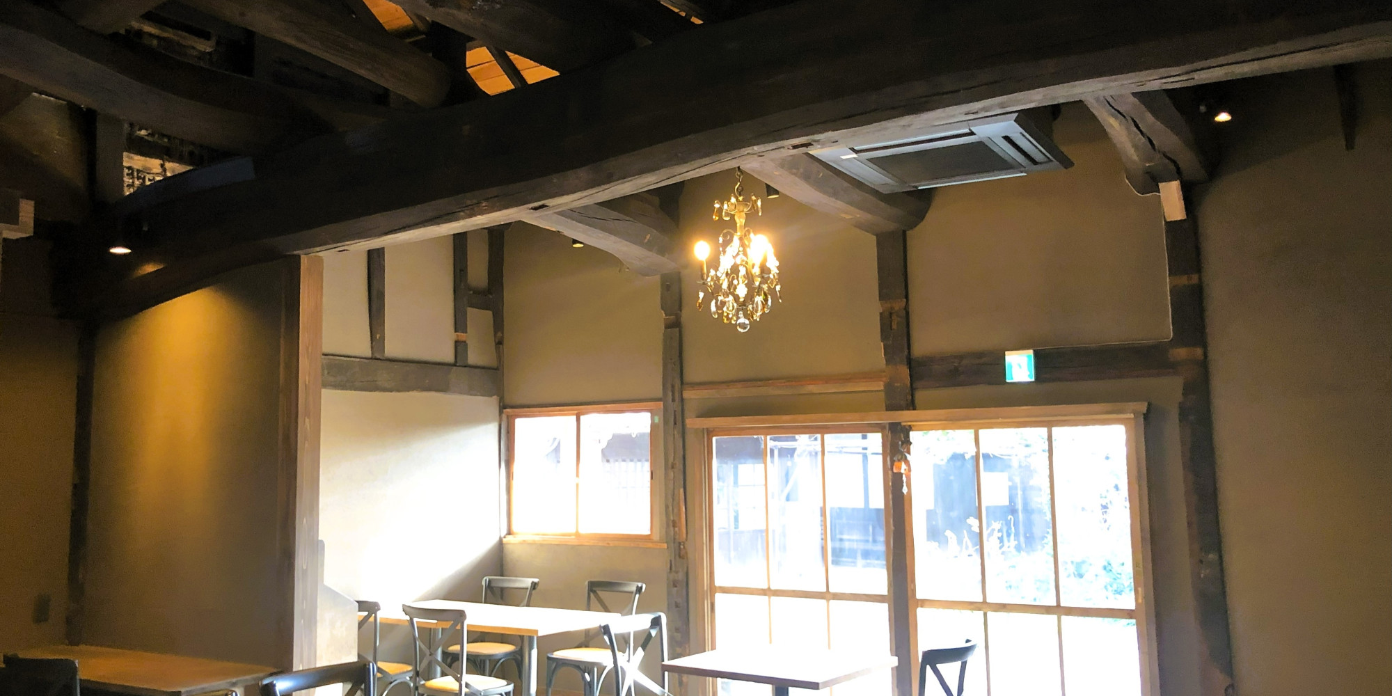 旬の玉手箱　あまみ　店内