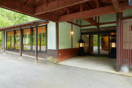 本館入口