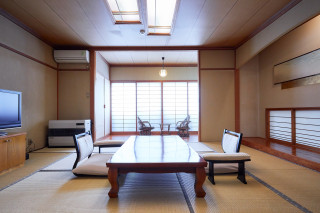離れ〔戸建〕居間１０畳＋寝室６畳＋内湯＋露天風呂／禁煙