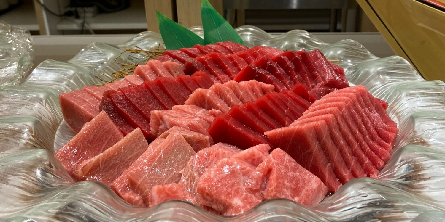 夕食ビュッフェで出している本マグロの刺身(イメージ)