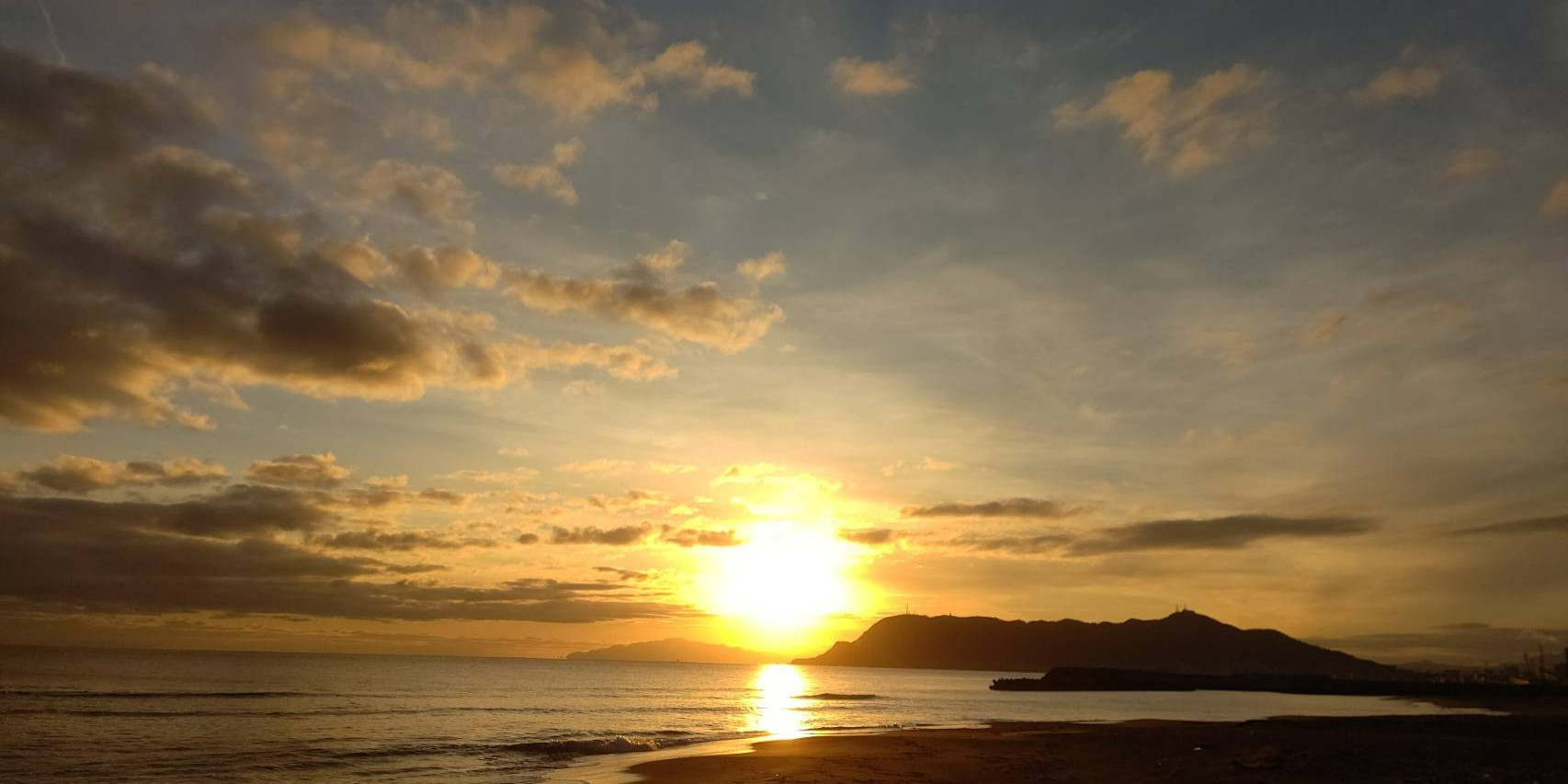 目の前に海が広がっております。