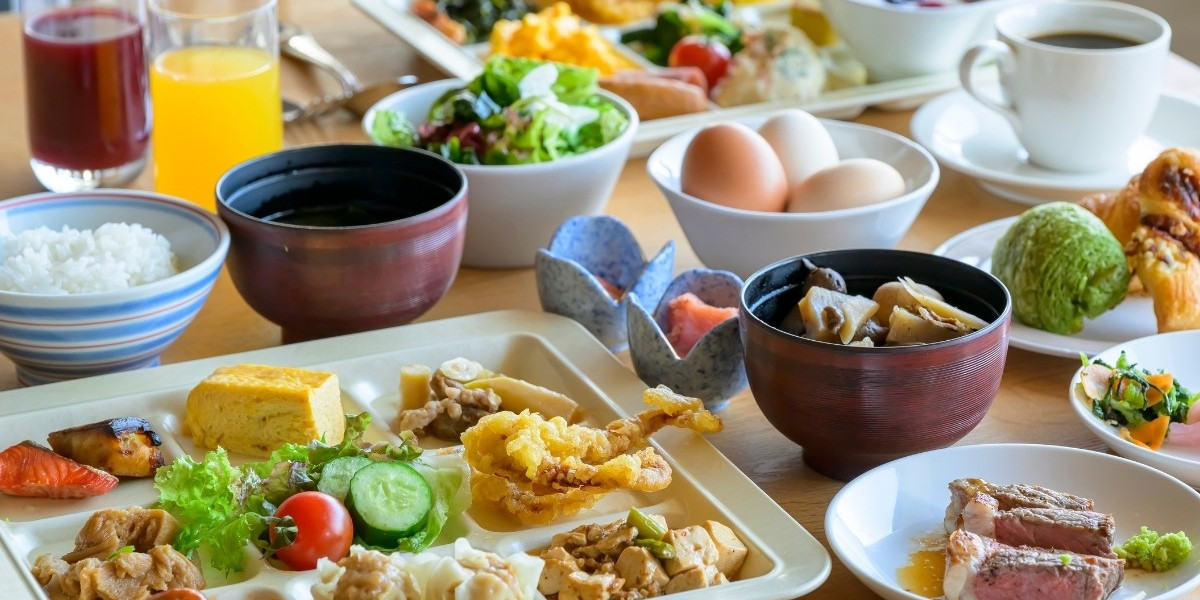 【朝食バイキング】山形の郷土料理と和洋中の種類豊富なお料理をバイキングでお楽しみいただけます。