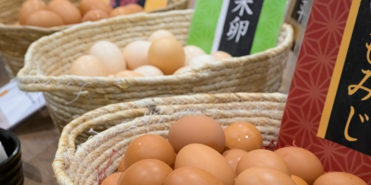 【朝食バイキング】天童の卵屋さん「半澤鶏卵」の生卵３種を”天童ホテル特製卵かけご飯醤油”で食べ比べ。