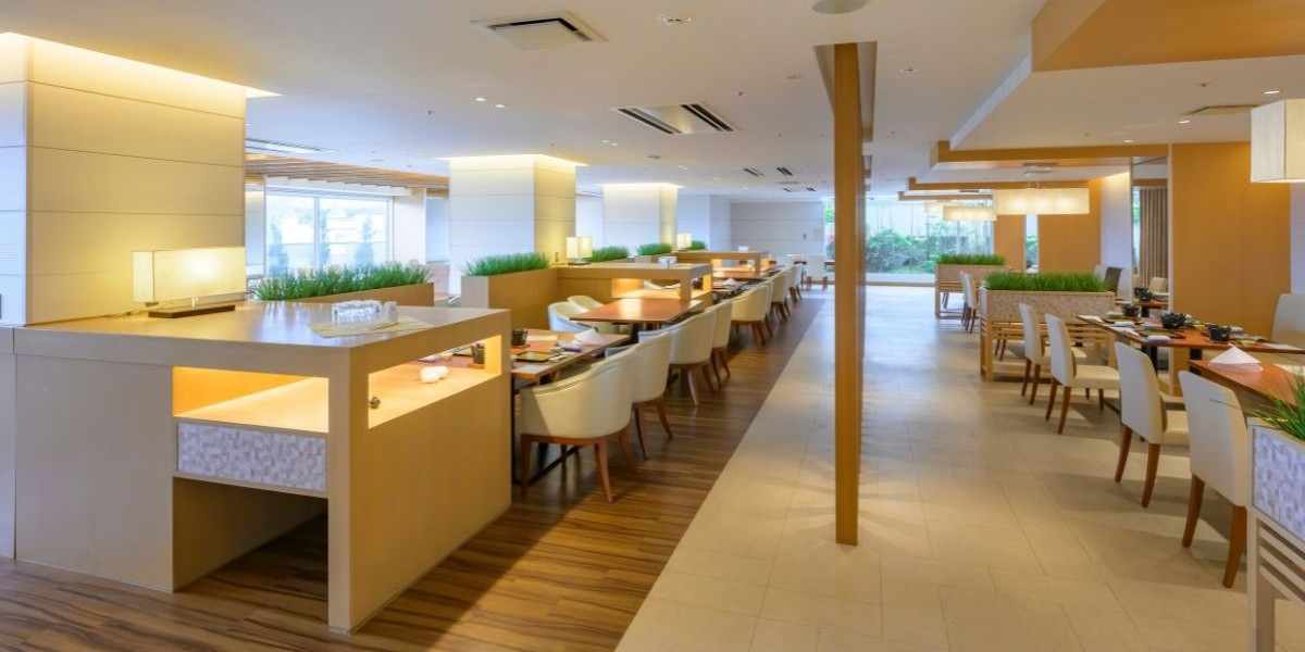 【DINNING椛－もみじー】山形の旬の食材を使った拘りのお料理をモダンな空間でお楽しみください。   【売店】当館の1階には売店がございます。お土産のお買い物も天童ホテルでどうぞ。   【特別貴賓室　琥珀】舞鶴山を一望。客室最上階9階、エグゼクティブフロアにある優雅な貴賓室。   【和モダンツイン】（シャワールーム付）ハイグレードなツインルーム。お布団を追加で2組ご用意できます。   【和室10～12.5畳】天童ホテルのスタンダードな落ち着きのある和室。定員6名様まで。   【和室10畳】定員1～5名様。少人数から、ご家族様までお過ごしいただけます。   【特別貴賓室　琥珀】舞鶴山を一望。客室最上階9階、エグゼクティブフロアにある優雅な貴賓室。   【特別貴賓室　琥珀】140cmのダブルサイズベッドとマッサージチェアをご用意しております。   【特別貴賓室　琥珀】シックな内装の特別貴賓室。大切な方のおもてなしや、特別なひとときに最適です。   【特別貴賓室　琥珀】ゆとりのある洗面台とバスルーム。   【特別貴賓室　珊瑚】将棋タイトル戦「名人戦七番勝負」で対局室として使用される特別仕様の貴賓室です。   【特別貴賓室　珊瑚】ゆとりのある洗面所。   【特別貴賓室】「珊瑚」名人戦対局室  将棋セットは無料貸出。フロントへお気軽にお申し付けください。   【温泉付き客室】（バリアフリー・ユニバーサルデザイン）琉球畳の和室もございます。   【温泉付き客室】（バリアフリー・ユニバーサルデザイン）車いすのまま入室できます。※貸出用もございます   【温泉付き客室】（バリアフリー・ユニバーサルデザイン）  天童温泉をお部屋の中でもご堪能いただけます。（給排水方式）   【温泉付き客室】（バリアフリー・ユニバーサルデザイン）  ダイニングでは、夕食/朝食をお部屋でもお召し上がりいただけます（2日前まで要予約）   【温泉付き客室】（バリアフリー・ユニバーサルデザイン）天童温泉をお部屋の中でもご堪能いただけます。   【デラックスジャグジー風呂付き和洋室】リビング・ベッドルーム・和室・ジャグジーを兼ねそろえたお部屋   【デラックスジャグジー風呂付き和洋室】天童ホテルで唯一のジャグジー風呂　※温泉湯ではありません   【デラックスジャグジー風呂付き和洋室】洋室の中に寛ぎの和室がございます   【デラックス】ジャグジー風呂付き和洋室  【エグゼクティブフロア】天童ホテルで唯一のジャグジー風呂　※温泉湯ではありません   【デラックスジャグジー風呂付き和洋室】アンティーク家具のベッドルーム   【和モダンツイン】（バス付）開放感のある和室に、シモンズ社セミダブルベッドをご用意。   【和モダンツイン】（バス付）畳敷きの和室にツインベッドをご用意。バスルーム付きツインルーム   【和モダンツイン】（バス付）お部屋にはユニットバスをご用意。心地よいバスタイムをお過ごしいただけます   【和モダンツイン】（シャワールーム付）2名様定員ですが、ベッドを並べてお子様の添い寝もできます。   【和モダンツイン】（シャワールーム付）洗面台とシャワールーム、トイレ付き。※湯舟はございません   【デラックス　和洋室ツイン】小上がり和室をメインとしたお部屋です。   【デラックス　和洋室ツイン】アンティーク家具のベッドがメインのお部屋です。   【デラックス　和洋室ツイン】   【デラックス　和洋室ツイン】大きな鏡と開放感のある洗面台がございます     【和室ツイン】ご家族様用にお布団を追加で2組ご用意できます。     【和室ツイン】ご家族様用にお布団を追加で2組ご用意できます。     【和室ツイン】お部屋には、洗面台とシャワールーム、トイレがございます。※湯舟はございません。     楽天トラベル ゴールドアワード 2024  庭園から流れ落ちる迫力のある滝を眺めながら、その水音には身も心も癒されます。※【滝の流水】6:00～10:00／15:00～22:00     【滝見露天風呂ー殿の滝ー】夜に聴く滝の澄んだ音色は、安らぎのバスタイムを演出いたします。   【天童温泉の泉質】ナトリウム・カルシウム硫酸塩泉。無色透明で肌に肌に優しい美肌の湯です  ナトリウム・カルシウム硫酸塩泉。無色透明で肌に優しい美肌の湯です   大浴場の入り口には、お好きなシャンプー・コンディショナーをお選びいただけます。   【滝見露天風呂ー殿の滝ー】庭園から流れ落ちる滝を眺めながら、ごゆっくりと天童の湯をご堪能ください。   【男性大浴場ー殿の滝ー】運動機能障害・冷え性・リュウマチ・神経病に効果がございます   【男性大浴場】＜冬季＞雪見露天風呂　「殿の滝」   【男性大浴場】＜冬季＞雪見露天風呂　「殿の滝」   【女性大浴場】和の趣あふれる廊下で湯上がり散歩   【滝見露天風呂ー姫の滝ー】心地よい滝の音色を聴きながら、開放感あふれるひと時をお過ごしいただけます。   【女性大浴場－姫の滝ー】天童温泉は、弱アルカリ性で美肌効果に優れています。   【貸切風呂「桜」】ゆったりした優雅な空間でプライベートな入浴を　1時間3,300円／15時半～24時   【貸切風呂「桜」】テラスをイメージした室内の寛ぎスペース。湯上りにお寛ぎいただけます。   【貸切風呂「桜」】  シャワーヘッド・ドライヤー・ヘアアイロンは女性に人気のReFaをご用意しております。   【貸切風呂「桜」】  入口はスロープ、室内はフラット床になっており、車イスも入室できます。   【夏の山形牛すき焼き会席】山形牛のすき焼きをメインとした天童ホテルの基本会席コースです。   【朝食バイキング】山形の郷土料理と和洋中の種類豊富なお料理をバイキングでお楽しみいただけます。   口福旬彩会席  【口福旬彩会席】少しずつ多彩な料理を楽しめるコースです。　※イメージ   【夏の山形牛すき焼き会席】まろやかな資質が魅力の山形牛を存分に味わう。   【山形牛すき焼き会席】まろやかな脂質が魅力の山形牛を味わう。   【山形牛すき焼き会席】山形牛のすき焼きをメインとした天童ホテルの基本会席コースです。   【夏のステーキ会席】まろやかな脂質が人気の山形牛をジューシーなステーキで。   【夏のステーキ会席】お肉好きにはたまらない！ジューシーな山形牛をステーキでお召し上がりください。   【ステーキ会席】お肉好きにはたまらない！ジューシーな山形牛をステーキでお召し上がりください。   【ステーキ会席】まろやかな資質が人気の山形牛をステーキで堪能。   口福旬彩会席  【口福旬彩会席】和洋中の調理人が、旬の食材を活かした多彩な小鉢料理が楽しめます   【夏のやまがた雪豚のしゃぶしゃぶ会席】雪豚ならではのとろける脂と深いコクをご堪能ください。   【夏のやまがた雪豚のしゃぶしゃぶ会席】雪のようにやわらかな脂が、出汁にふわりと広がります。   【やまがた雪豚のしゃぶしゃぶ会席】やわらかさと甘みがたまらない、ほっとするおいしさ。   【やまがた雪豚のしゃぶしゃぶ会席】雪のようにやわらかな脂が、出汁にふわりと広がる至福のしゃぶしゃぶ。   【やまがた雪豚のしゃぶしゃぶ会席】雪豚ならではのとろける脂と深いコクを堪能ください。   温泉付き客室のご宿泊者様は、4名様までお部屋でお食事をお楽しみいただけます※要予約。   【お子様料理】大人料理に準じた品数でご用意いたします。   【朝食バイキング】  世代を問わず人気の料理、季節で変わる料理など、約40種類の料理をご用意しております。   【朝食バイキング】  ライブキッチン、郷土料理、和食、洋食、中華、サラダ、デザート等、料理は約40種類♪   【朝食バイキング】天童の卵屋さん「半澤鶏卵」の生卵３種を”天童ホテル特製卵かけご飯醤油”で食べ比べ。   【朝食バイキング】山形のソウルフード「げそ天」   【朝食バイキング】山形の郷土料理「芋煮」   【朝食バイキング】山形ブランド米、山形の郷土料理、地元産の卵など、山形の味覚をお召し上がりください。   【朝食バイキング】お野菜たっぷりのサラダをお好みのドレッシングで。   【朝食バイキング】朝からたくさん召し上がって元気にお出かけください。   【朝食バイキング】皆様の目の前でお造りするライブキッチンで出来たてをご提供。   【外観】大きなちょうちんの灯りが目印です。   【外観】舞鶴山から見下ろした天童温泉街の中心にございます。   【マジックショー】毎週土曜日の夜はロビーにてマジックショー開催！お子様に大人気♪   ホテルスタッフによるマジックショーは土曜日に開催。（時々気まぐれ開催）   【ウェルカムサービス】ロビーで15:00～18:00、玉こんにゃく、お茶、[宿泊限定]生ビールあり   【ウェルカムサービス】山形名物「玉こんにゃく」を夕方ロビーで無料でお召し上がり頂けます。   【湯上りサービス】大浴場前で15:00～21:00、冷たいヤクルト・アイスキャンディーをお楽しみいた   お子様グッズも貸し出し、販売しておりますので、お気軽にお申し付けください。   天童駅⇔天童ホテル 間の無料送迎がございます。定期便はございませんので、事前にホテルまでご連絡くださ   【soraniwa CAFE & BBQ】金土日は、別施設にてBBQもお楽しみ頂けます（要予約）  〖soraniwa CAFE & BBQ〗TEL 023-666-3345   【soraniwa CAFE & BBQ】昼食・夕食に皆様でお楽しみいただけます。  BBQは3つのプランをご用意しています。   【駐車場のご案内】　※当館から約130mの場所にあります   ロビーラウンジ「サンガーデン」で、山形名物の玉こんにゃくやウェルカムドリングで和やかなひとときを。   【ロビーラウンジ　サン・ガーデン】庭園を眺める開放的なロビーでご自由にお寛ぎください。   【ロビーラウンジ　サン・ガーデン】大滝庭園を大窓で眺める吹き抜けで開放感のあるロビーです。   【湯上りラウンジ「月」】アルコールにおつまみ、約2千冊の漫画など、思い思いにお寛ぎください。   【湯上りラウンジ「月」】  アルコールとソフトドリンク、おつまみを自由にお楽しみいただけます。   【湯上りラウンジ「月」】ほんのり灯る柔らかな光の中で、湯上りにのんびりとお寛ぎください。   【湯上りラウンジ「月」】アルコールとソフトドリンク、おつまみを自由にお楽しみいただけます。   【湯上りラウンジ「月」】セルフサービスとなっております。ご自由にご利用くださいませ。   【ロビー】将棋ギャラリー   【キッズランドあそぼ～や】幼児のお子様向けの遊び場。UFOキャッチャーやクレーンゲームもあります。   【キッズランドあそぼ～や】1階ロビーラウンジ奥にございます。   個室食会場「彩花亭」夜景をを眺められるアド際の個室（室数限定）   中宴会会場「朝日」   大宴会会場「曙」   中宴会会場「蔵王」   【DINNING椛－もみじ】柔らかな光が差し込むダイニングです。