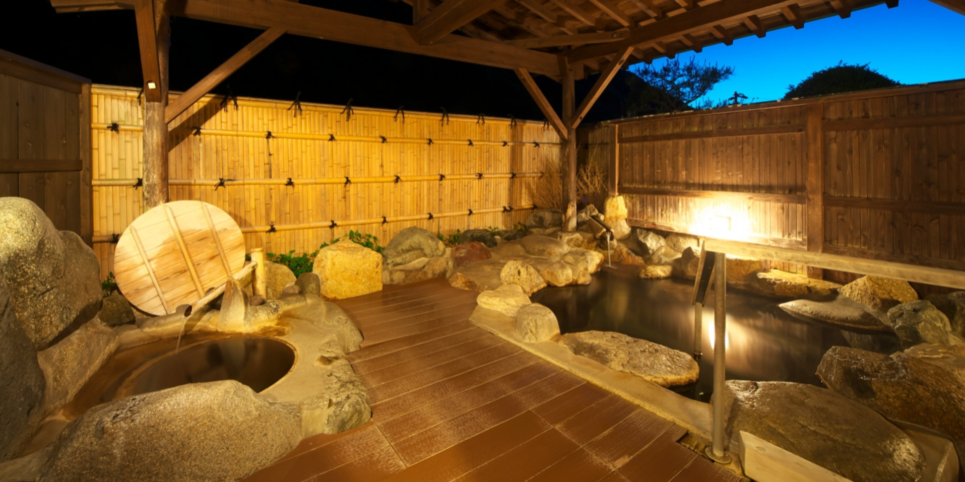 貸切露天風呂「里の湯」