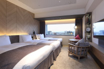 ハリウッドトリプル