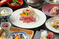 季節を感じるお料理をお楽しみくださいませ。