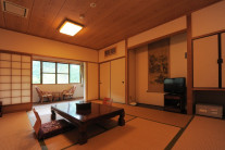美しい山々が見下ろせるお部屋です