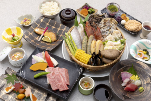 別府名物の地獄蒸しとおおいた和牛ステーキが付いた創作和会席