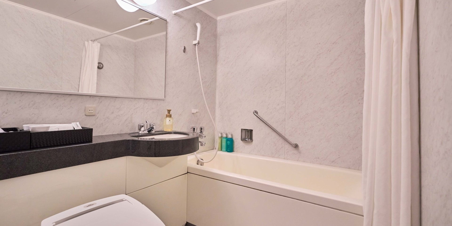 客室　バスルーム一例